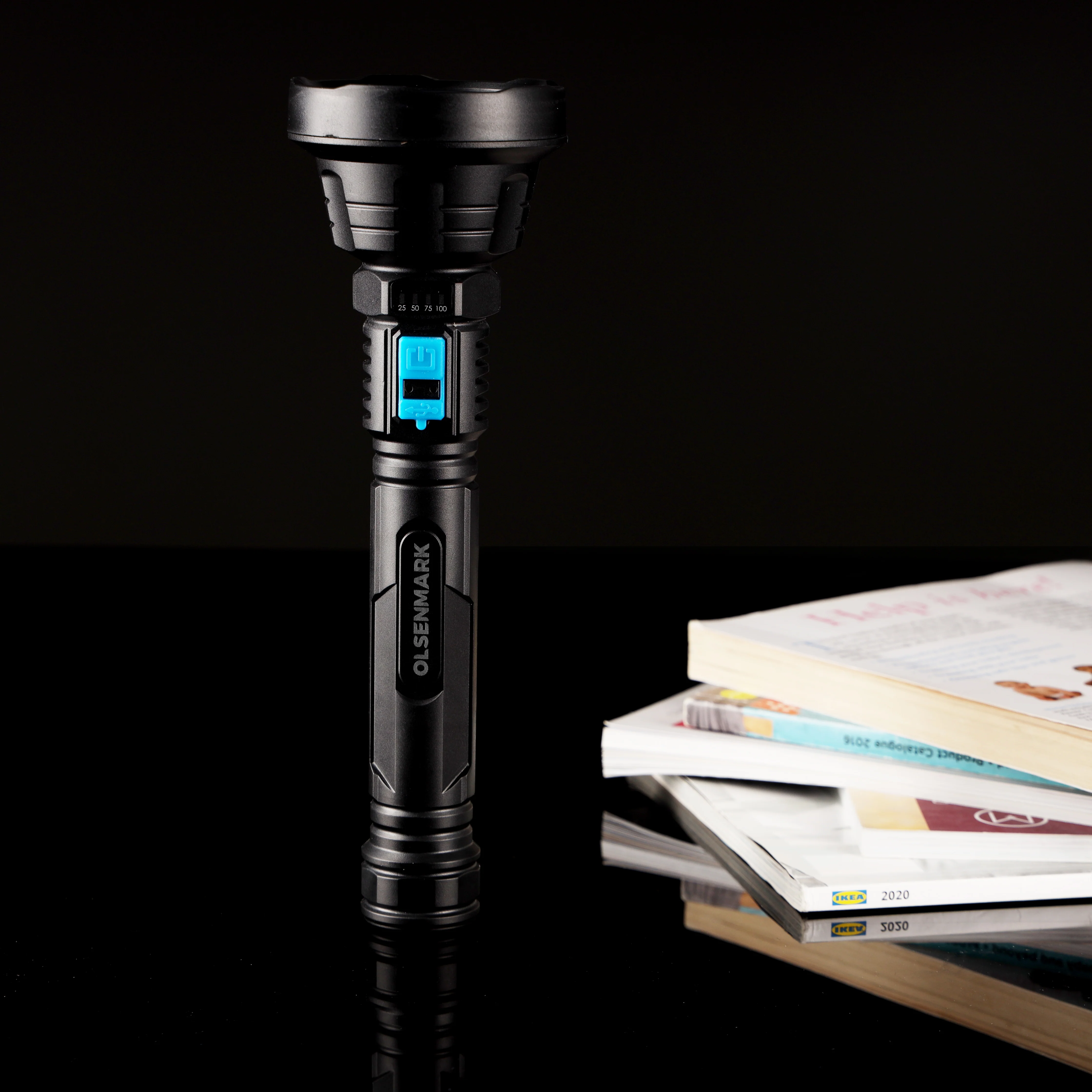 Olsenmark OMFL2806 Rechargeable LED Flashlight| 7W Cree XML T6 LED with 6800mAh battery| 5000m long-range beam, IPX6 waterproof ABS body & smart battery level display| - Image 3