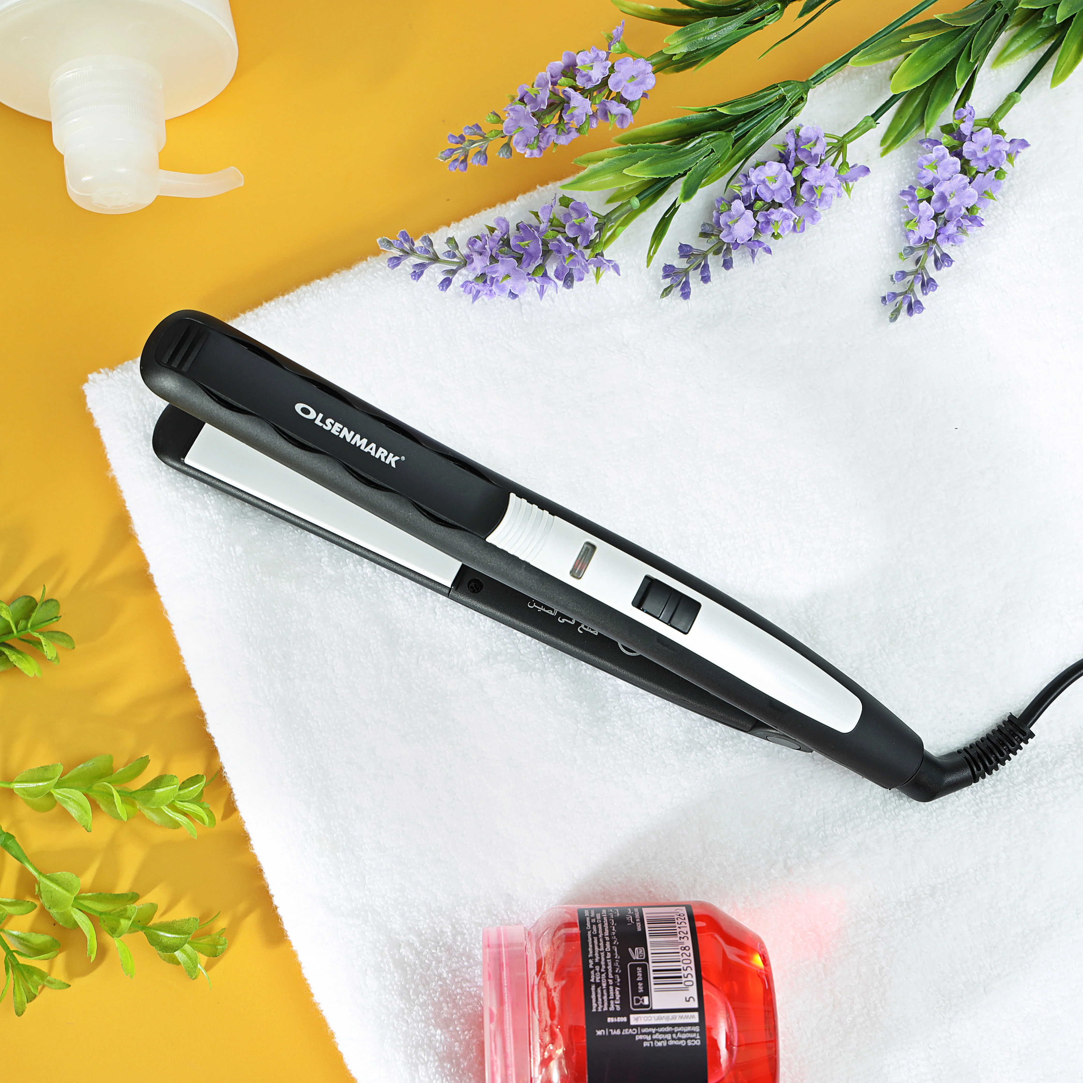 Olsenmark OMH4023 Ceramic Hair Straightener| 180-200°C Temperature Range, Ceramic Coated Plates & ON/OFF Switch| Indicator Light for Smooth and Efficient Hair Styling| - Image 3