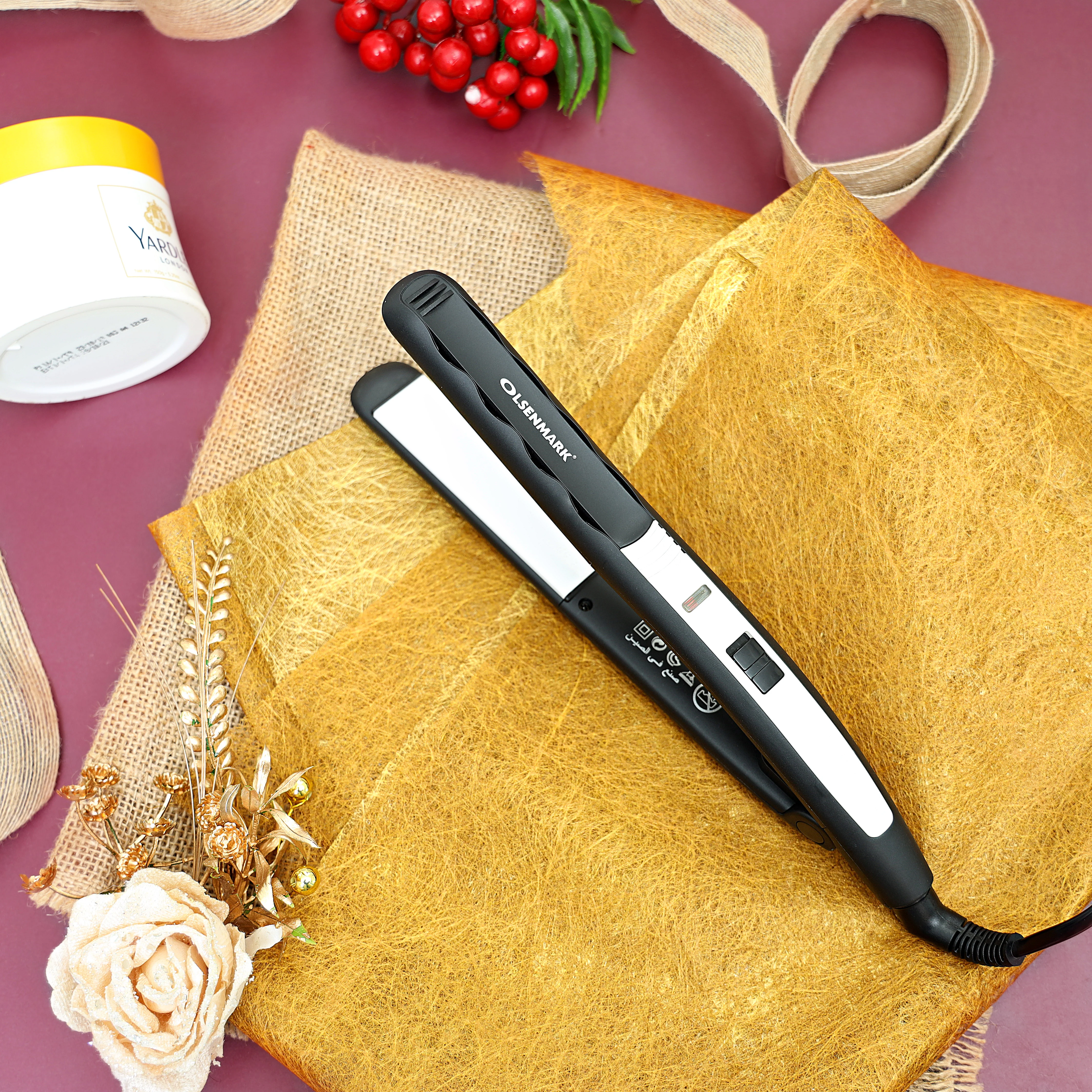 Olsenmark OMH4023 Ceramic Hair Straightener| 180-200°C Temperature Range, Ceramic Coated Plates & ON/OFF Switch| Indicator Light for Smooth and Efficient Hair Styling| - Image 4