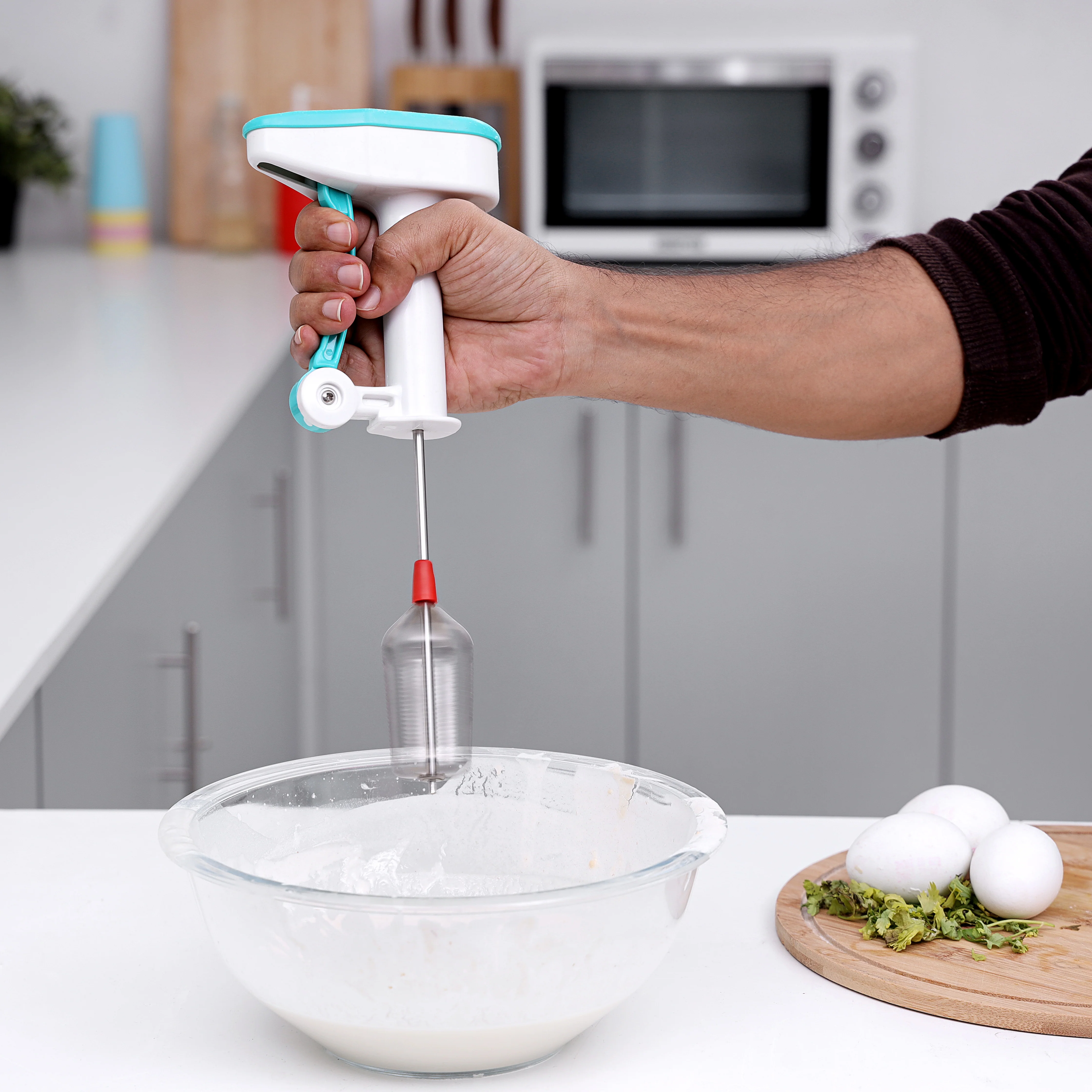 Olsenmark OMHB2393 Power Free Blender| hand blender with heavy duty gear system| easy grip handle, corrosion resistant beaters, quick cleaning design & compact storage| - Image 4