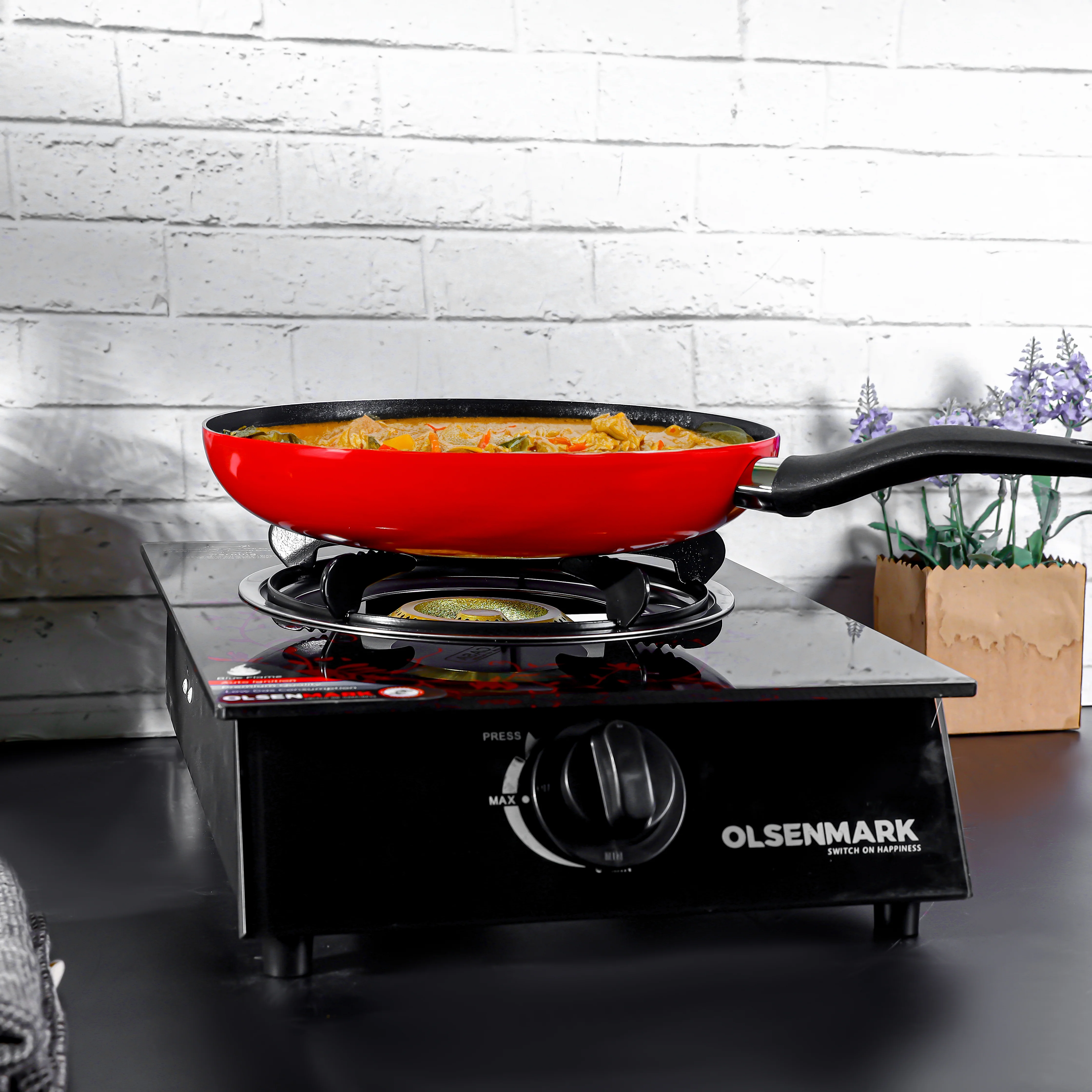 Olsenmark OMK2226 Single Burner Gas Cooker| tempered glass top and auto ignition| Compact tabletop design with powerful blue flame burner and low gas consumption| - Image 4