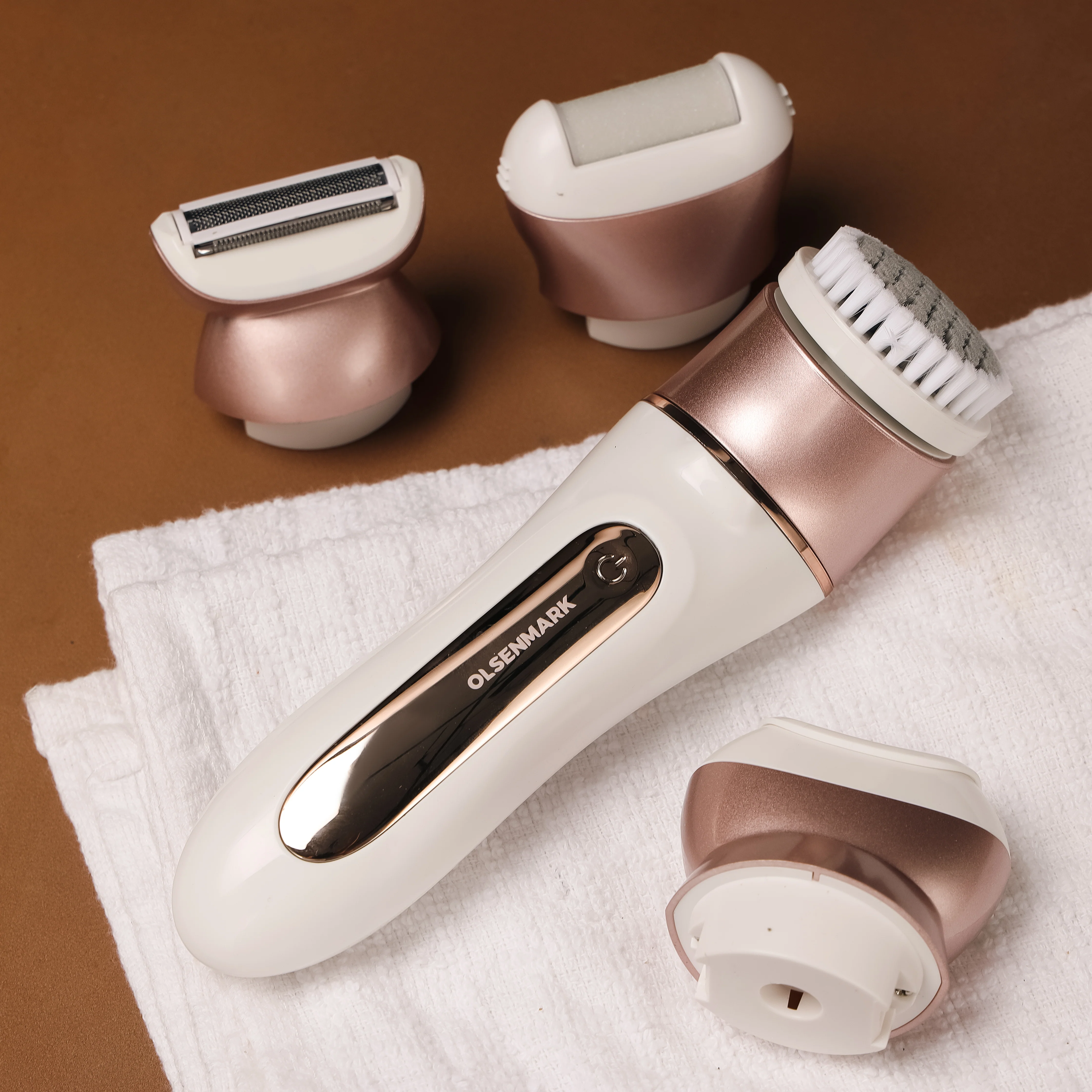 Olsenmark OMLS4033 5 in 1 Epilator Kit| epilator, shaver, massager and facial brush| fast charging, 2-hour runtime, waterproof design, LED and two-speed control| - Image 2