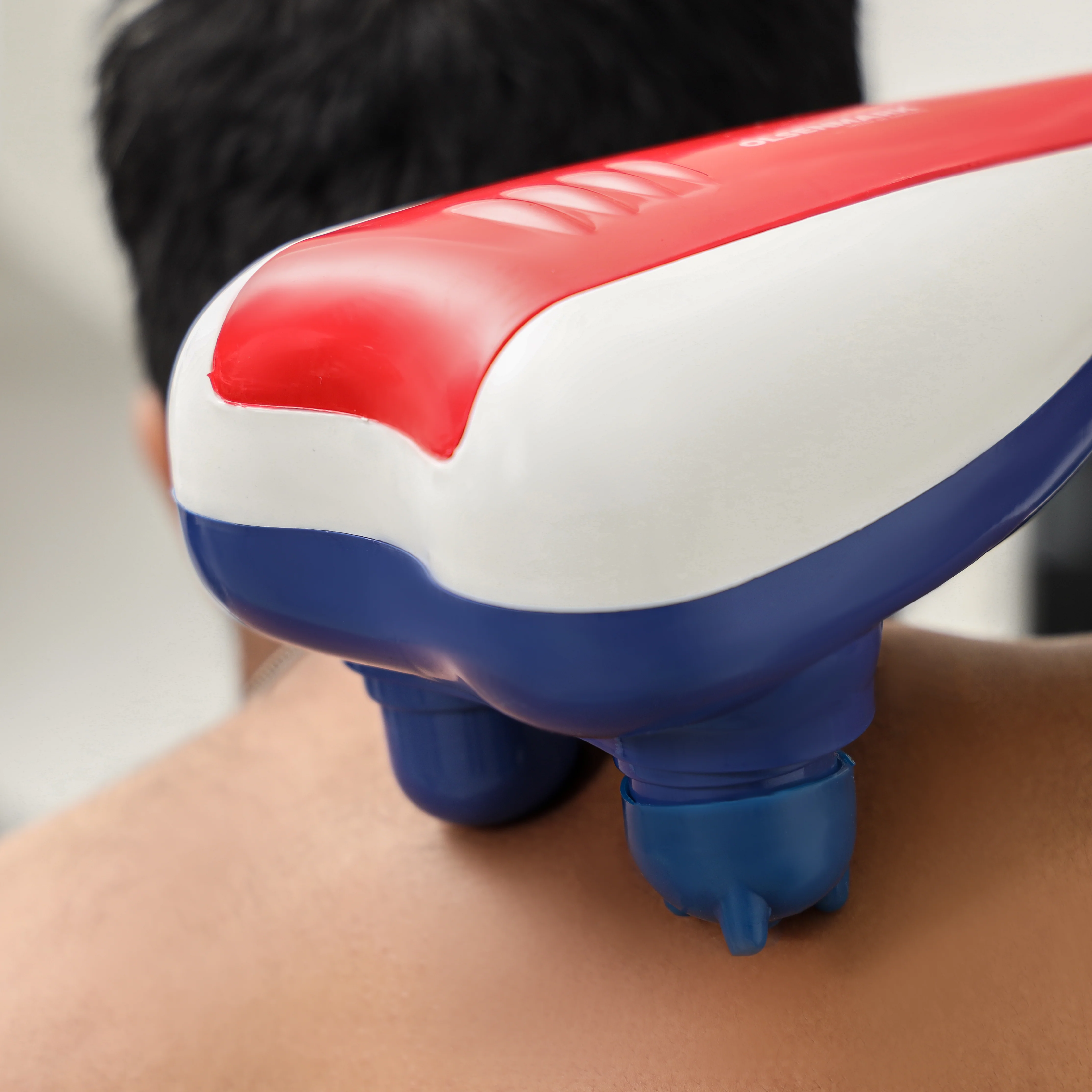 Olsenmark OMM4028 Dual Head Power Massager| 2 speed modes with ergonomic design & deep tissue relief| cordless operation, rechargeable battery & easy one-button control| - Image 2
