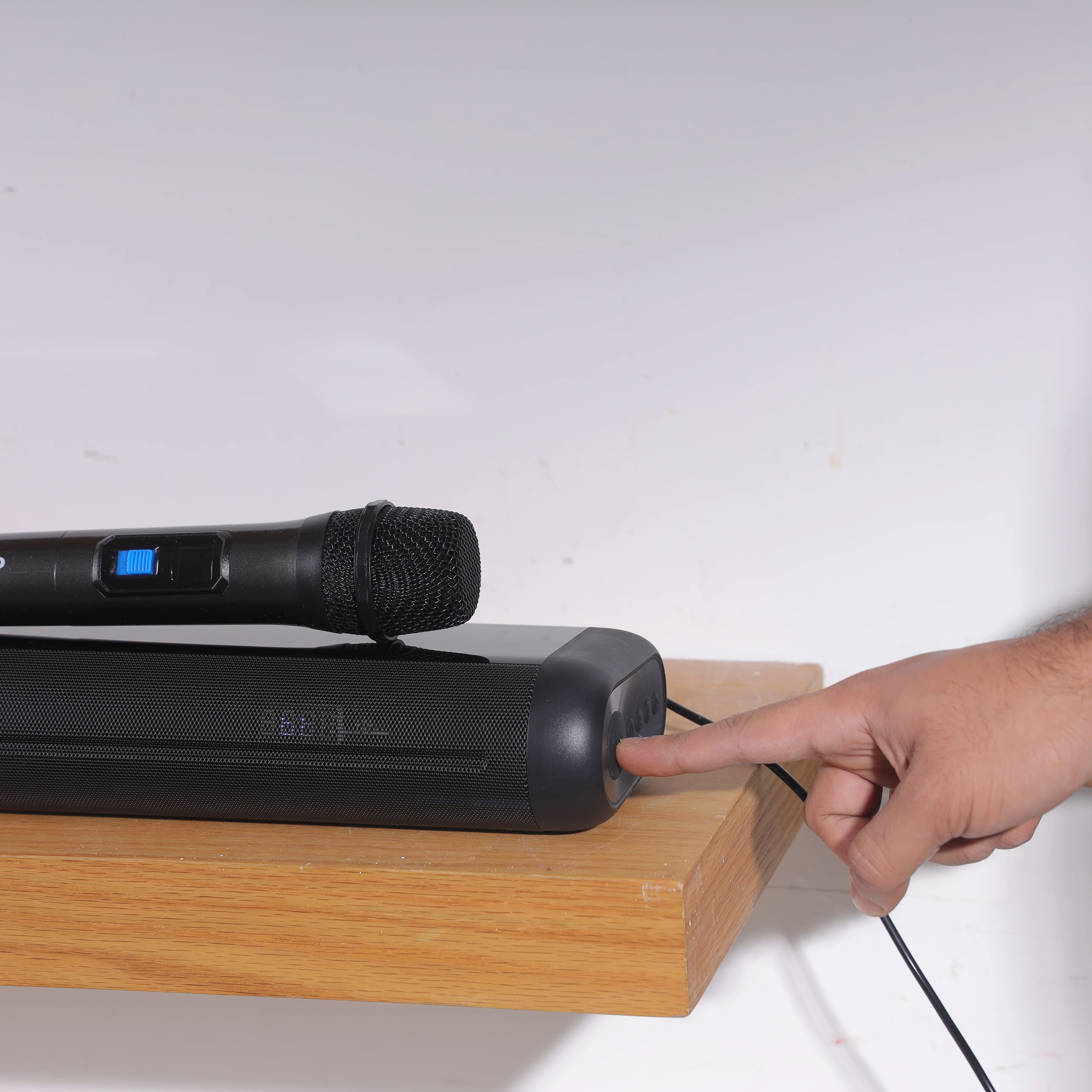 Olsenmark OMMS1286 Soundbar with wireless mic| Bluetooth 5.0, HDMI ARC with USB playback & AUX input| powerful stereo sound and sleek design for home entertainment| - Image 3