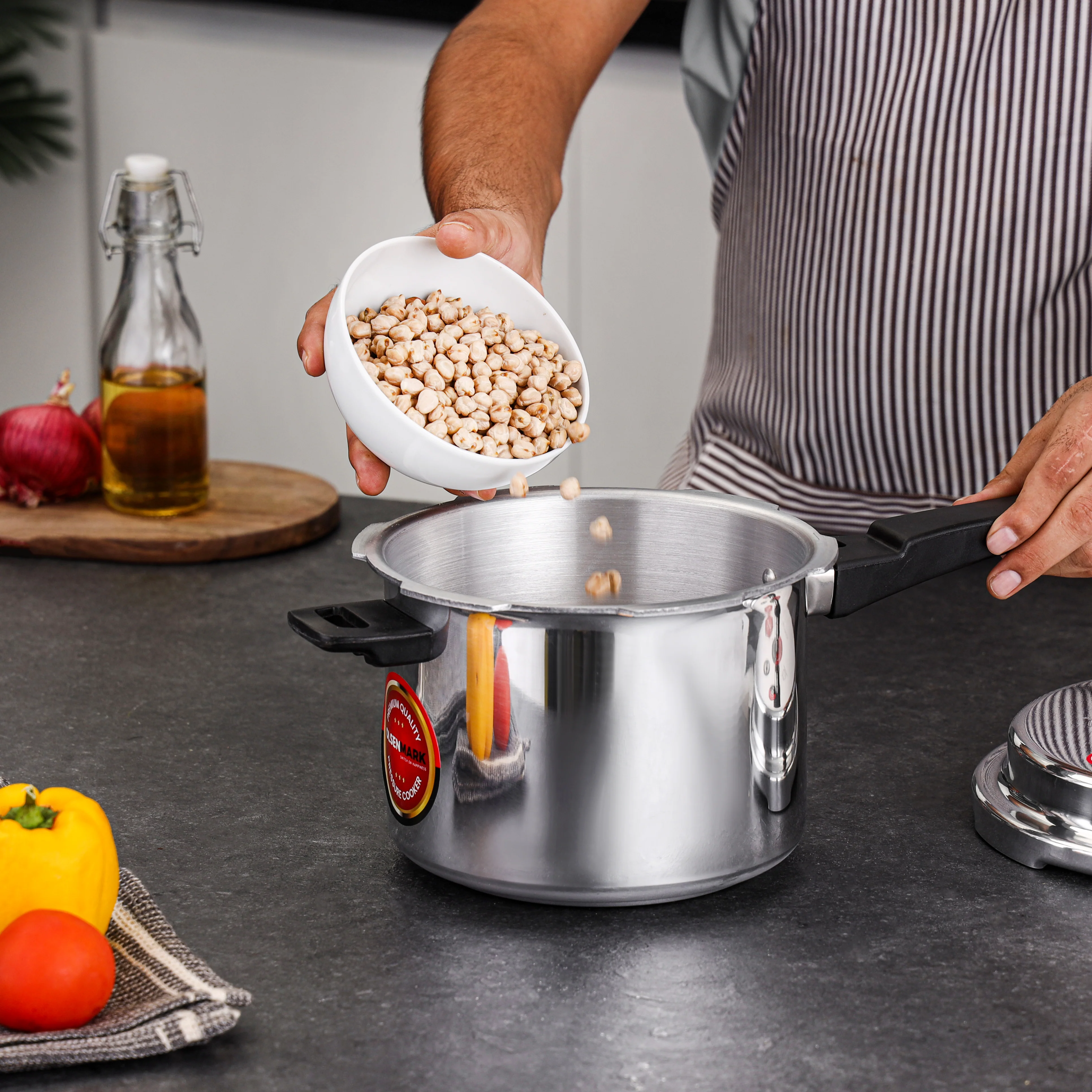 Olsenmark OMPC2391 5L Aluminium Pressure Cooker| Induction compatible base, uniform heating & strong body| safe gasket release system, Strong and sturdy handle| - Image 3