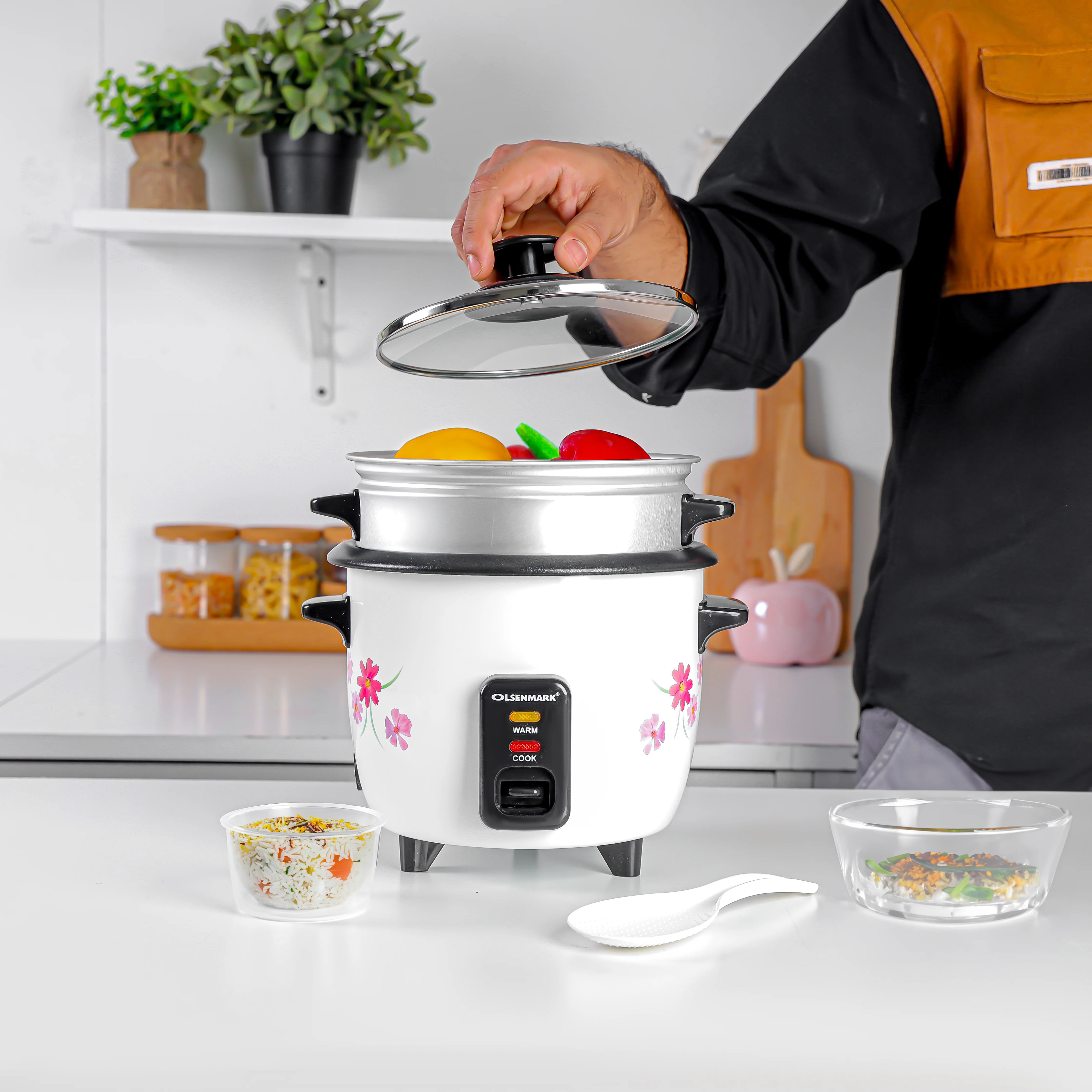 Olsenmark OMRC2350 0.6L Automatic Rice Cooker| 350W power with non-stick inner pot &   tempered glass lid| 3-in-1 cook, steam & keep warm function and safety protection| - Image 2