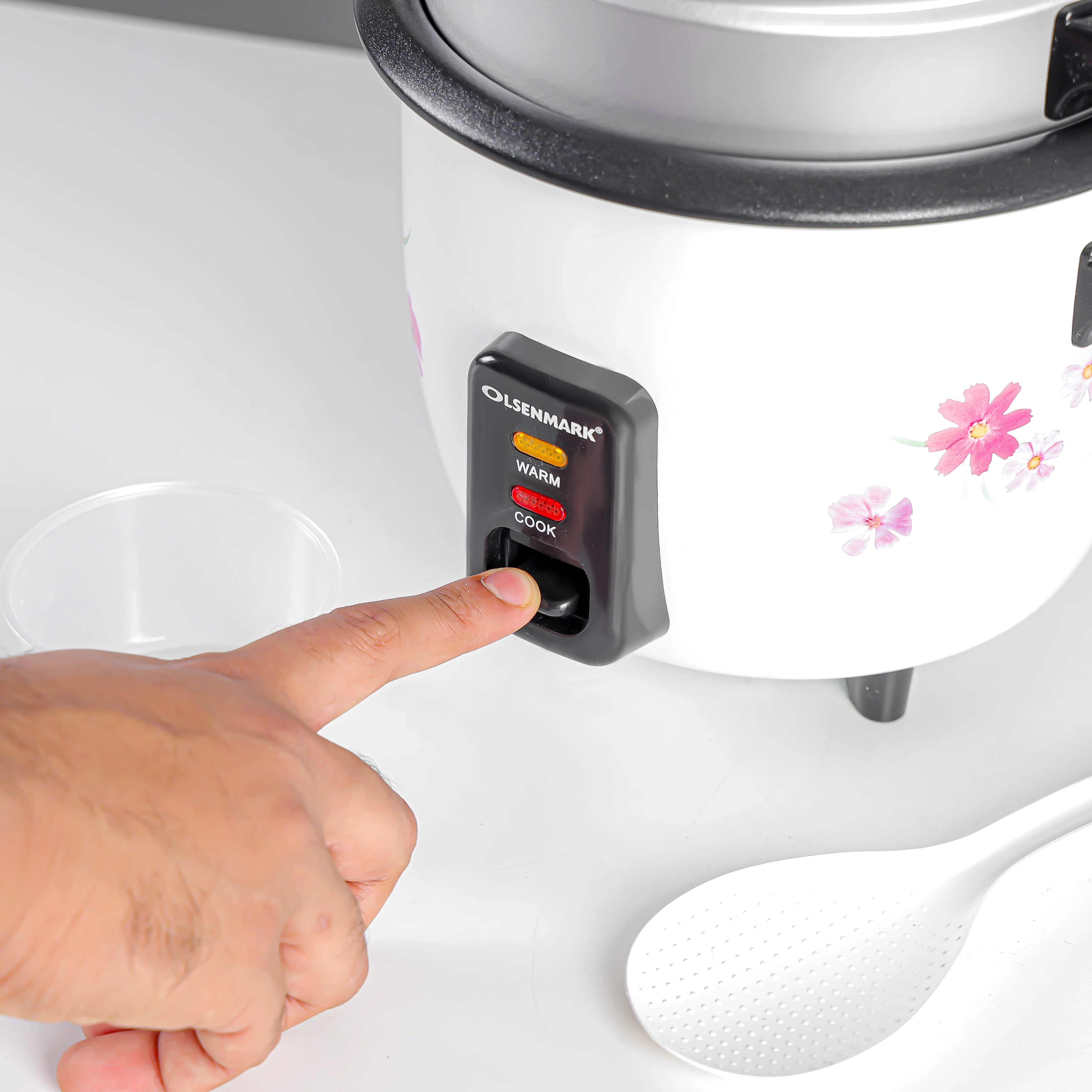 Olsenmark OMRC2350 0.6L Automatic Rice Cooker| 350W power with non-stick inner pot &   tempered glass lid| 3-in-1 cook, steam & keep warm function and safety protection| - Image 3