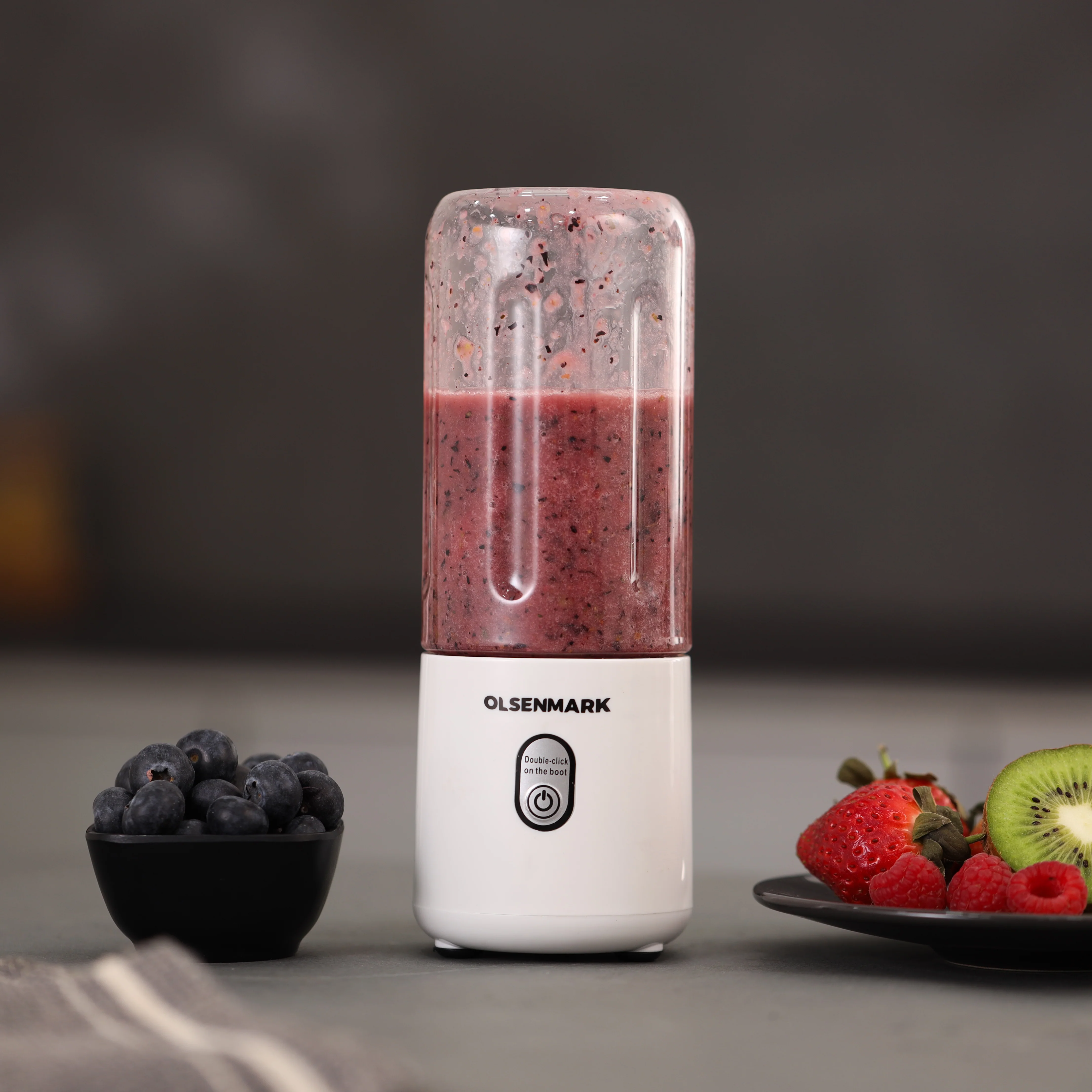 Olsenmark OMSB2495 Rechargeable Portable Blender| 410ml with 35W motor & USB charging, ideal for smoothies| juices & shakes, food-grade material & compact travel design| - Image 5