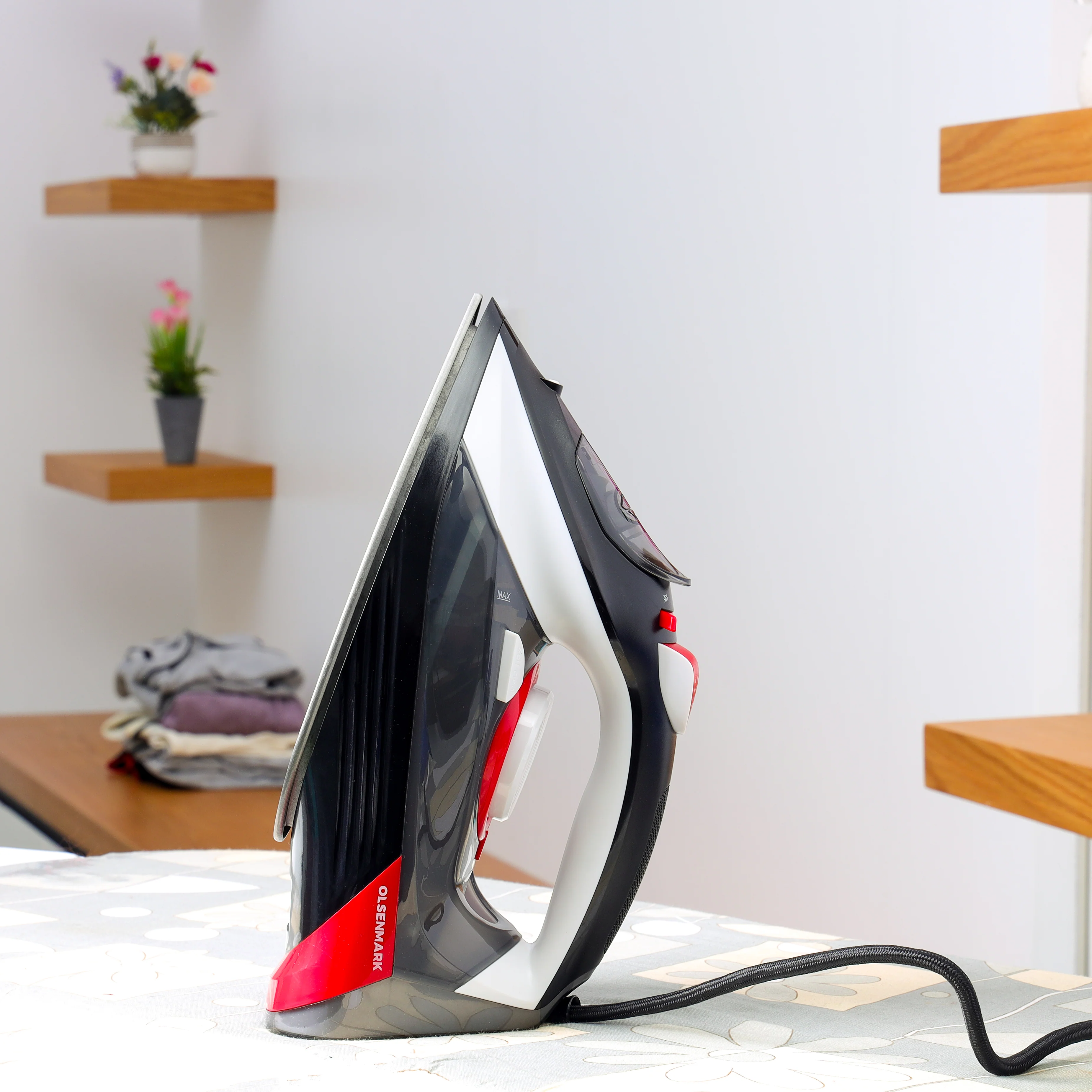 Olsenmark OMSI1838 Steam Iron | 2200W power with non-stick soleplate & burst and vertical steam| dry, steam & spray functions, adjustable temperature & 350ml water tank| - Image 5