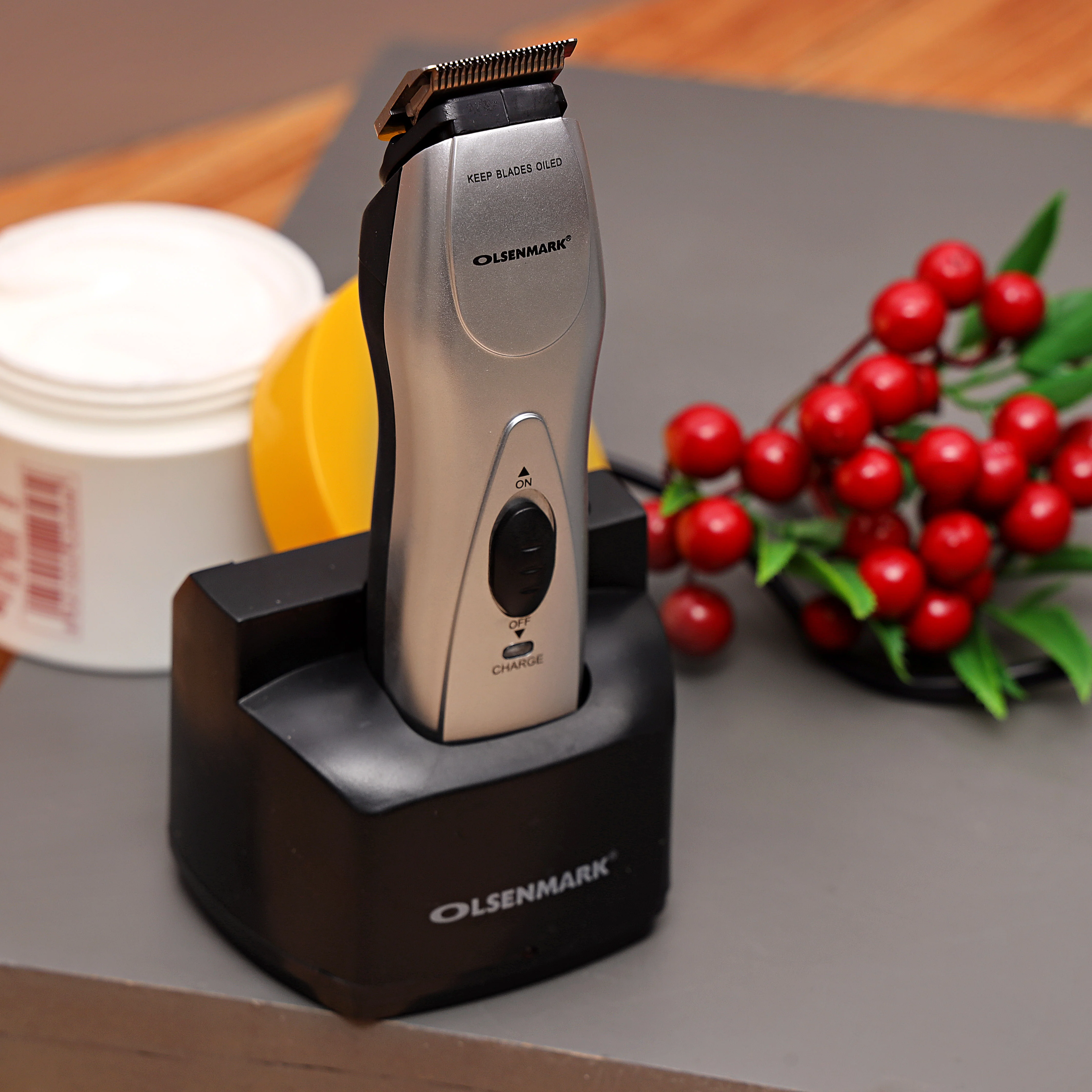 Olsenmark OMTR3001 USB Rechargeable Trimmer | stainless steel blades with cordless design, USB charging| precision cutting for smooth, efficient hair and beard grooming| - Image 4