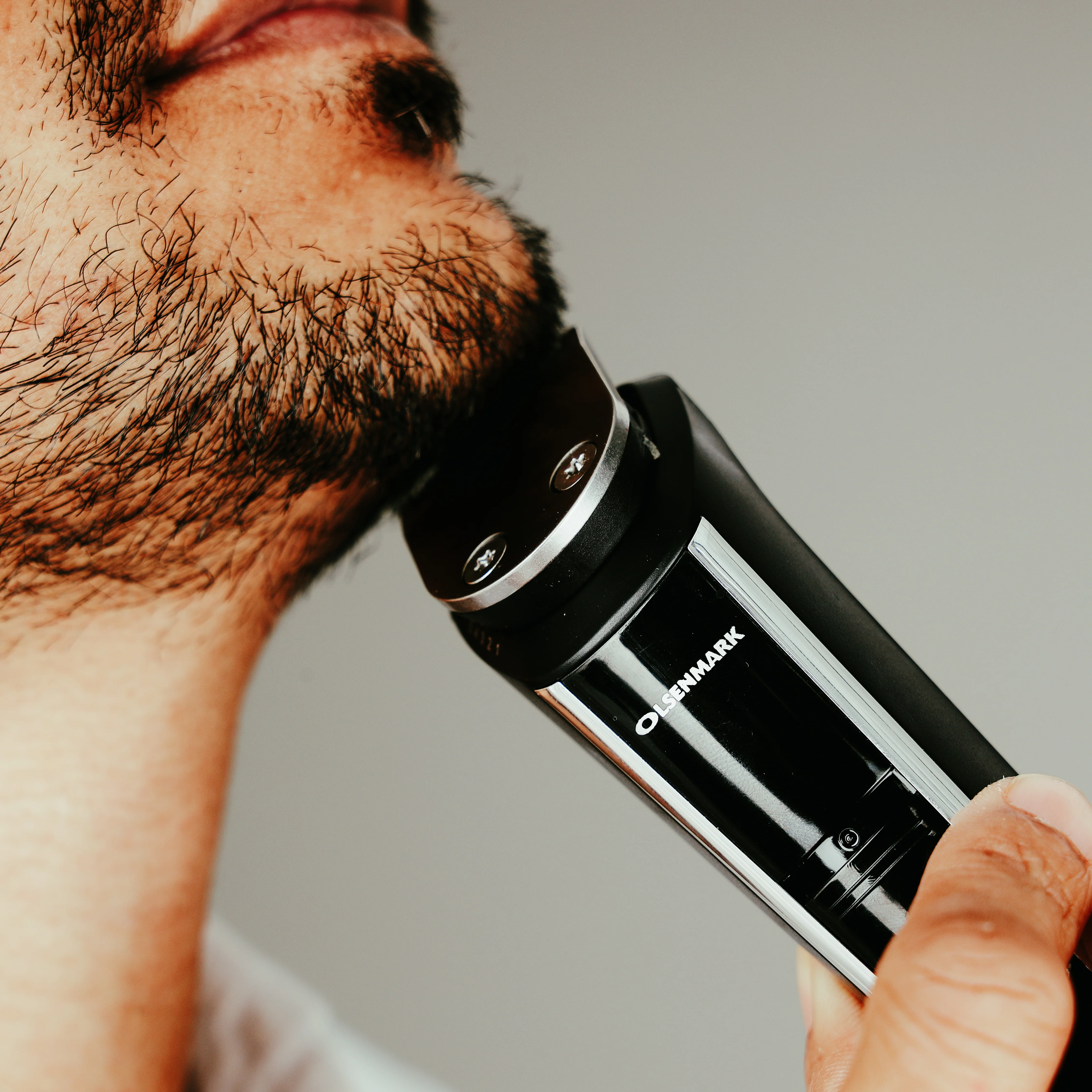 Olsenmark OMTR4052 Hair & Beard Trimmer| sharp stainless-steel blade with USB charging & cordless design| ergonomic grip, and reliable performance for easy grooming| - Image 4