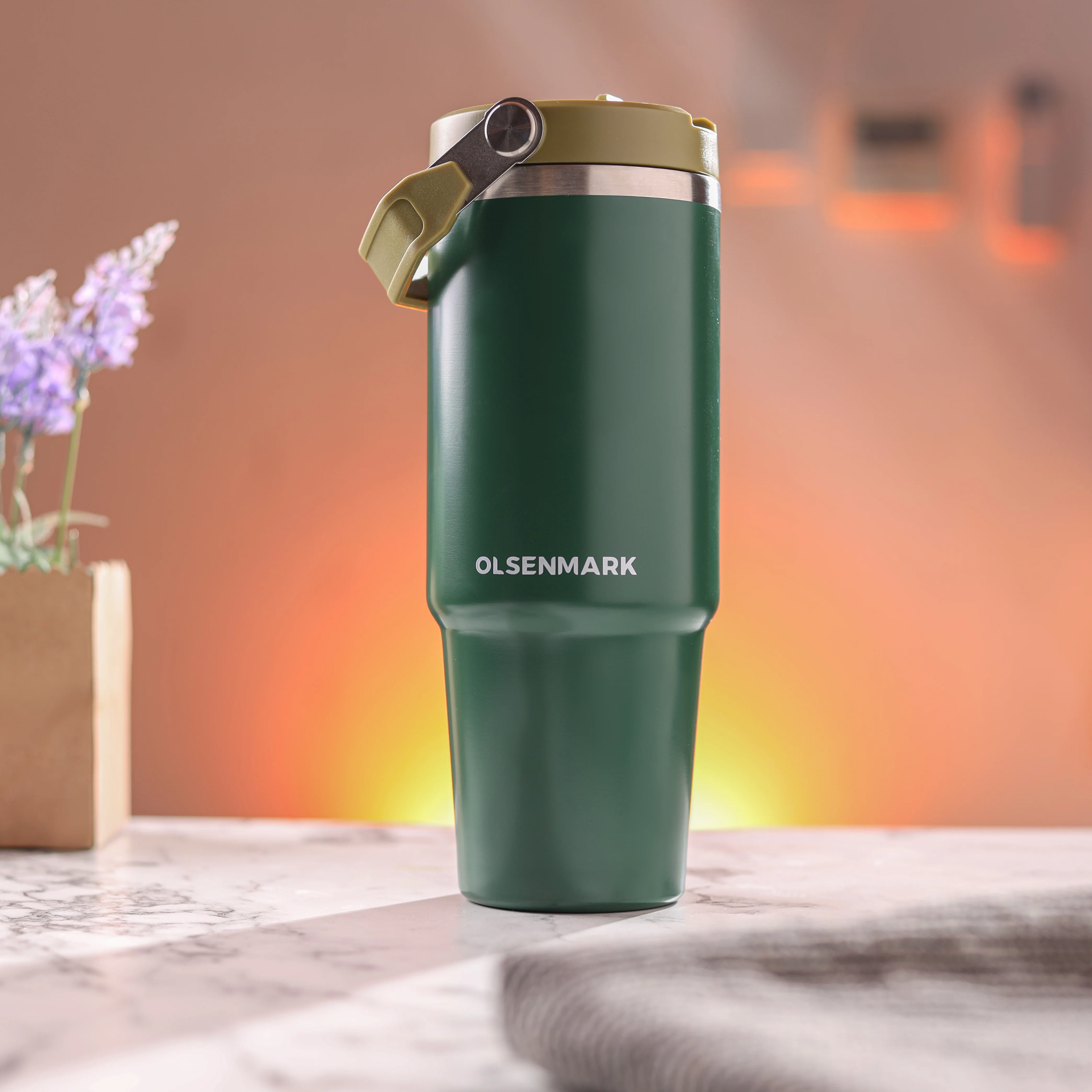 Olsenmark OMVF7020 Vacuum Bottle 900ml| leak proof lid, hot & cold insulation| 304 stainless steel body, car cup holder friendly design, ideal for tea & coffee| - Image 2