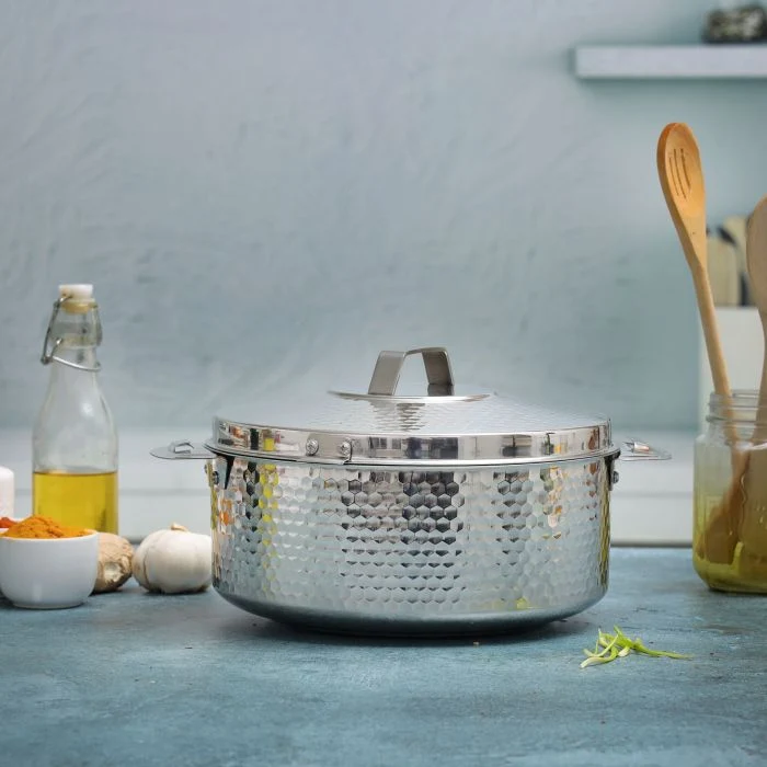 Reeva Hammered Double Wall Stainless Steel Hot Pot, RF10536 | Firm Twist Lock | Strong Handles | Steel Serving Pot, Chapati Storage Box, Roti Serving Pot, Chapati Dabba - Image 6