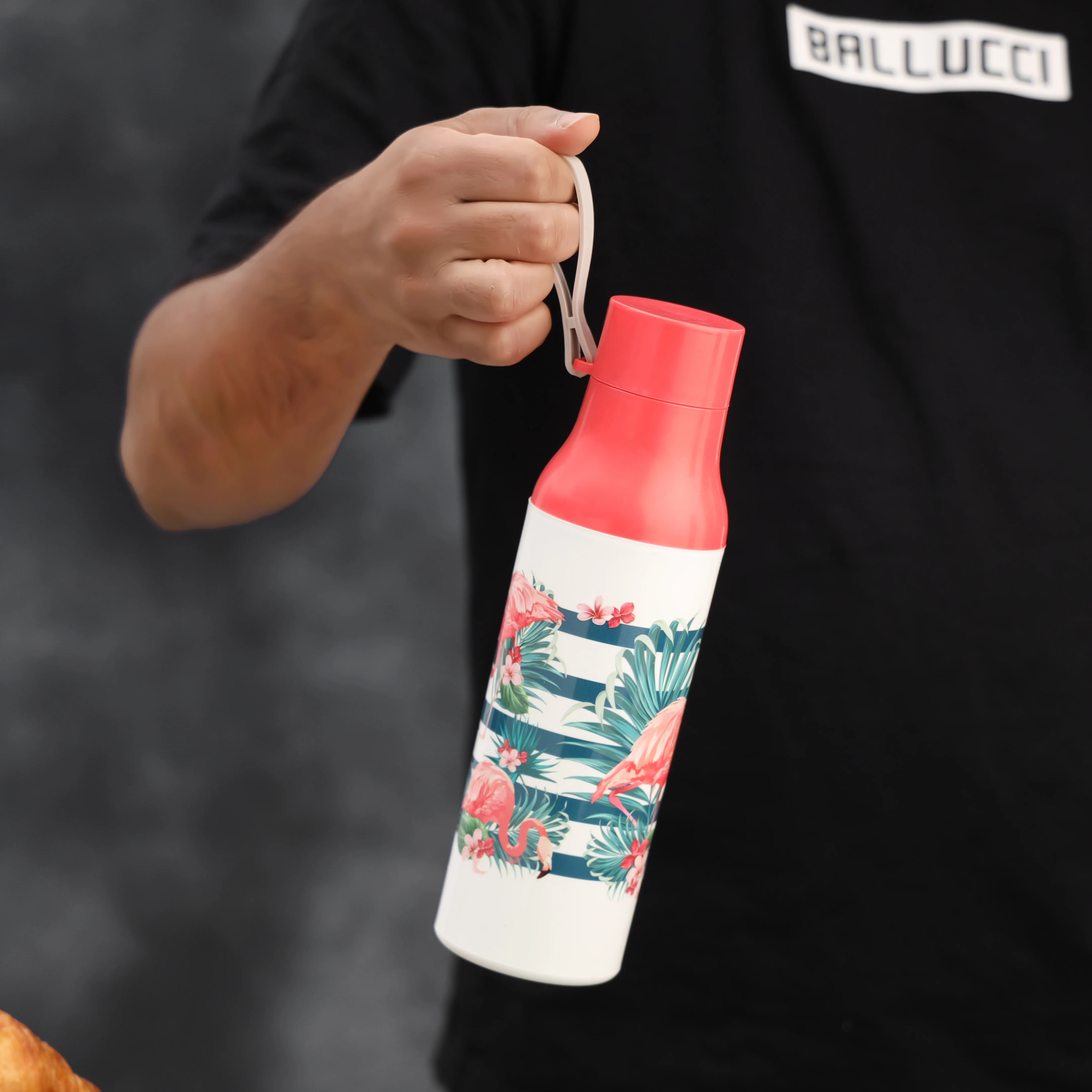 Royalford RF11688 ICON Insulated Water Bottle 600ml | Stainless Steel Inner| PU Insulation for Hot & Cold Retention | Leakproof Lid | Stylish & Travel Friendly Design - Image 3