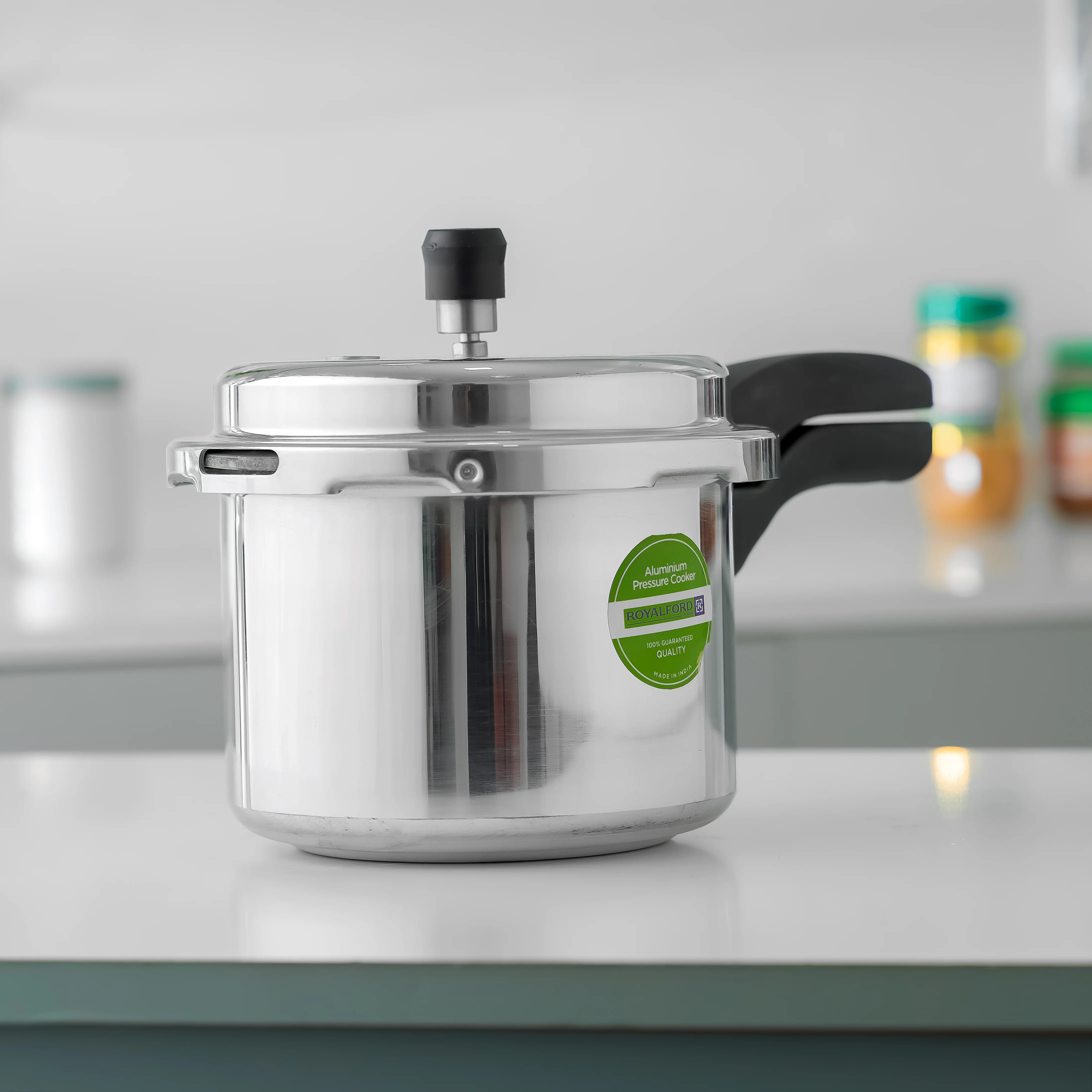 Royalford RF11941NS 3L Aluminium Pressure Cooker| Improved Pressure Regulator & Anti-Implosion Lid| Durable, Stepped Bottom Design and Strong Ergonomic Handle| - Image 2