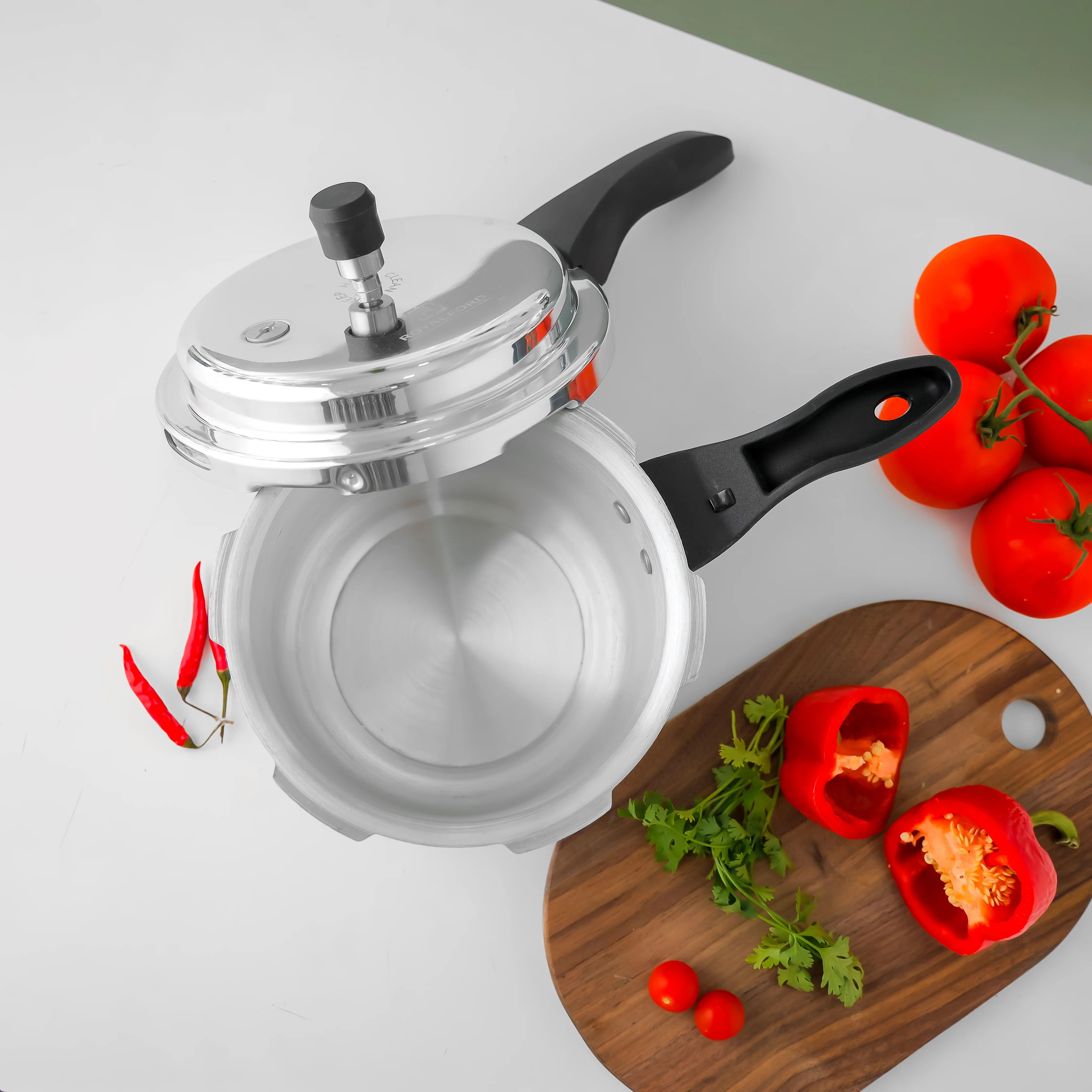 Royalford RF11941NS 3L Aluminium Pressure Cooker| Improved Pressure Regulator & Anti-Implosion Lid| Durable, Stepped Bottom Design and Strong Ergonomic Handle| - Image 3