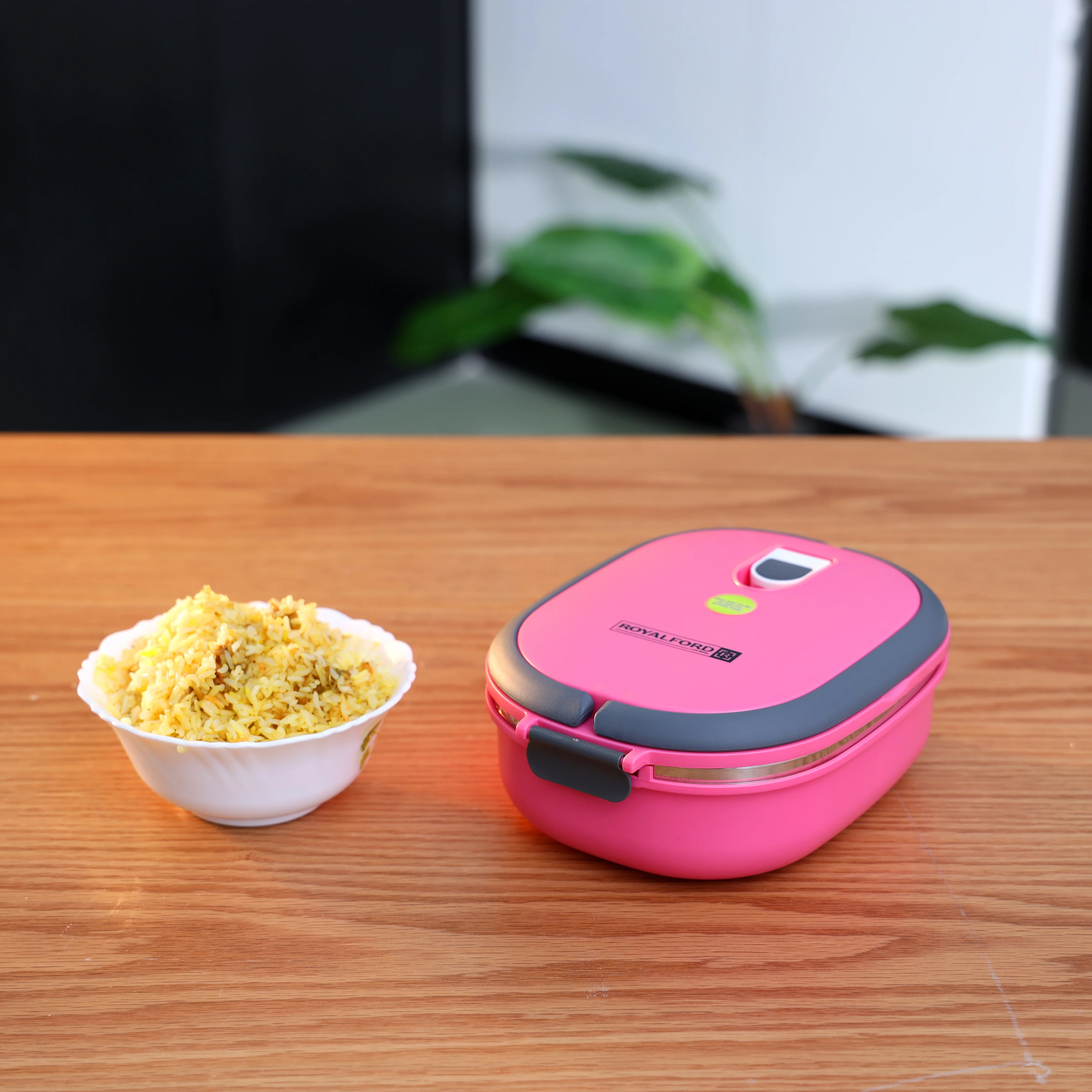 Royalford RF5652PN Square Lunch Box| Stainless Steel Inner & Vacuum Insulated Leak-Proof Food Container| Sealing Ring, Portable Handle, BPA Free and Food Grade| - Image 4