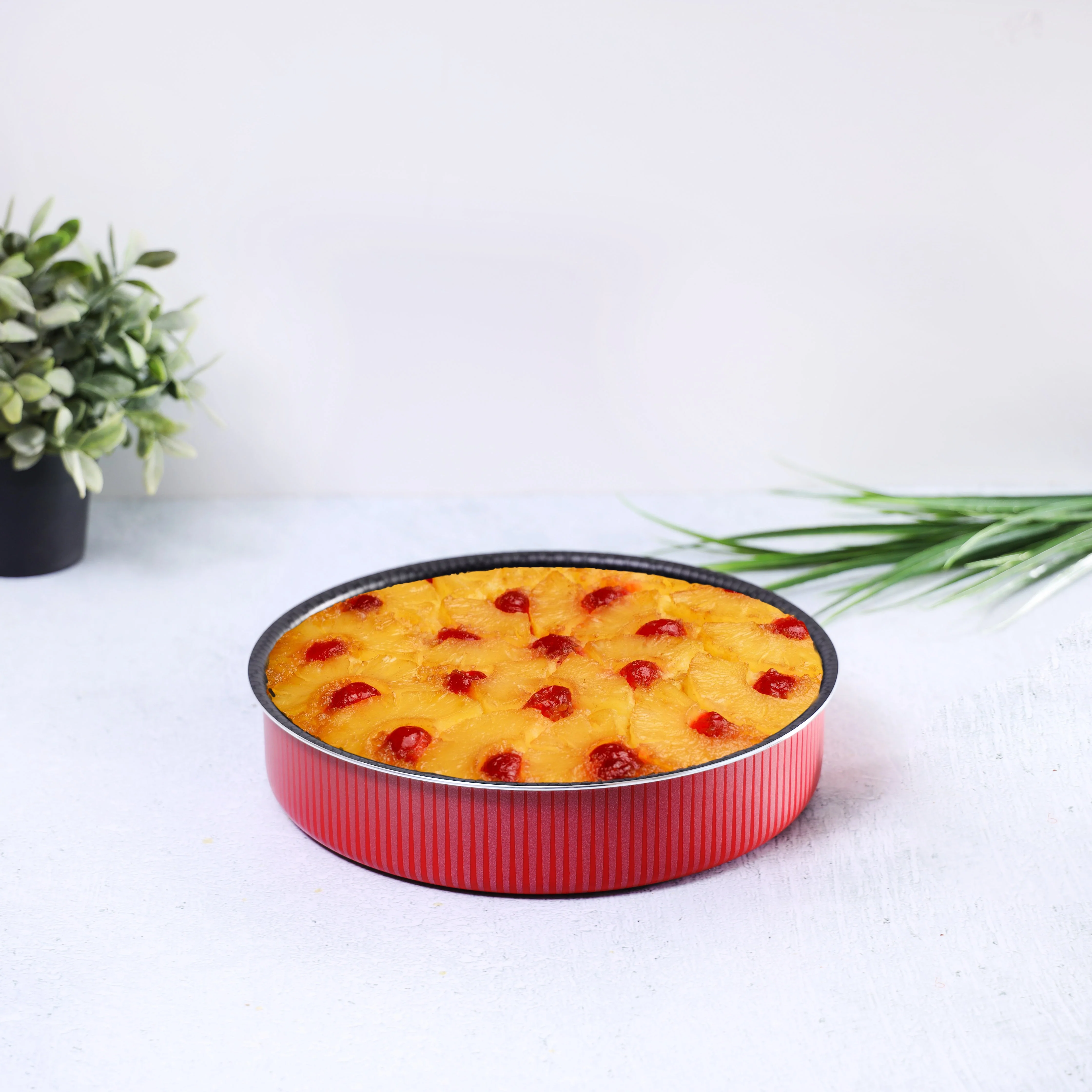 Royalford RF6633 28cm Non-Stick Round Baking Tray | Durable Carbon Steel Cake Pan | Even Heat Distribution | Easy Release Oven Safe Bakeware for Cakes, Pies & Pizza - Image 2