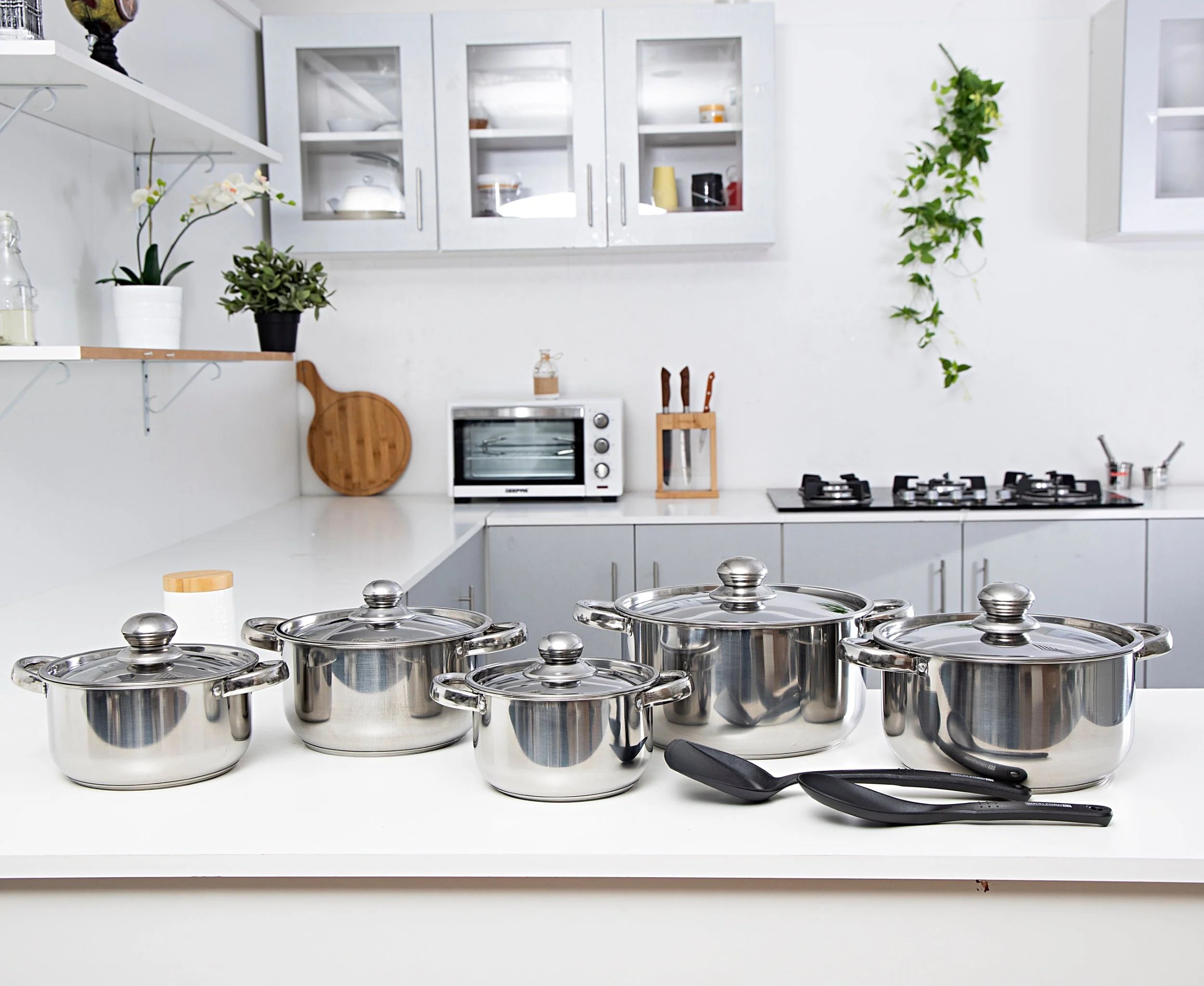Royalford RF9352 Stainless Steel 12-Piece Cookware Set | 5 Casserole Pots with Lids| Induction Compatible| Ergonomic Rivet Handles & Nylon Tools| Durable Premium Cookware - Image 2