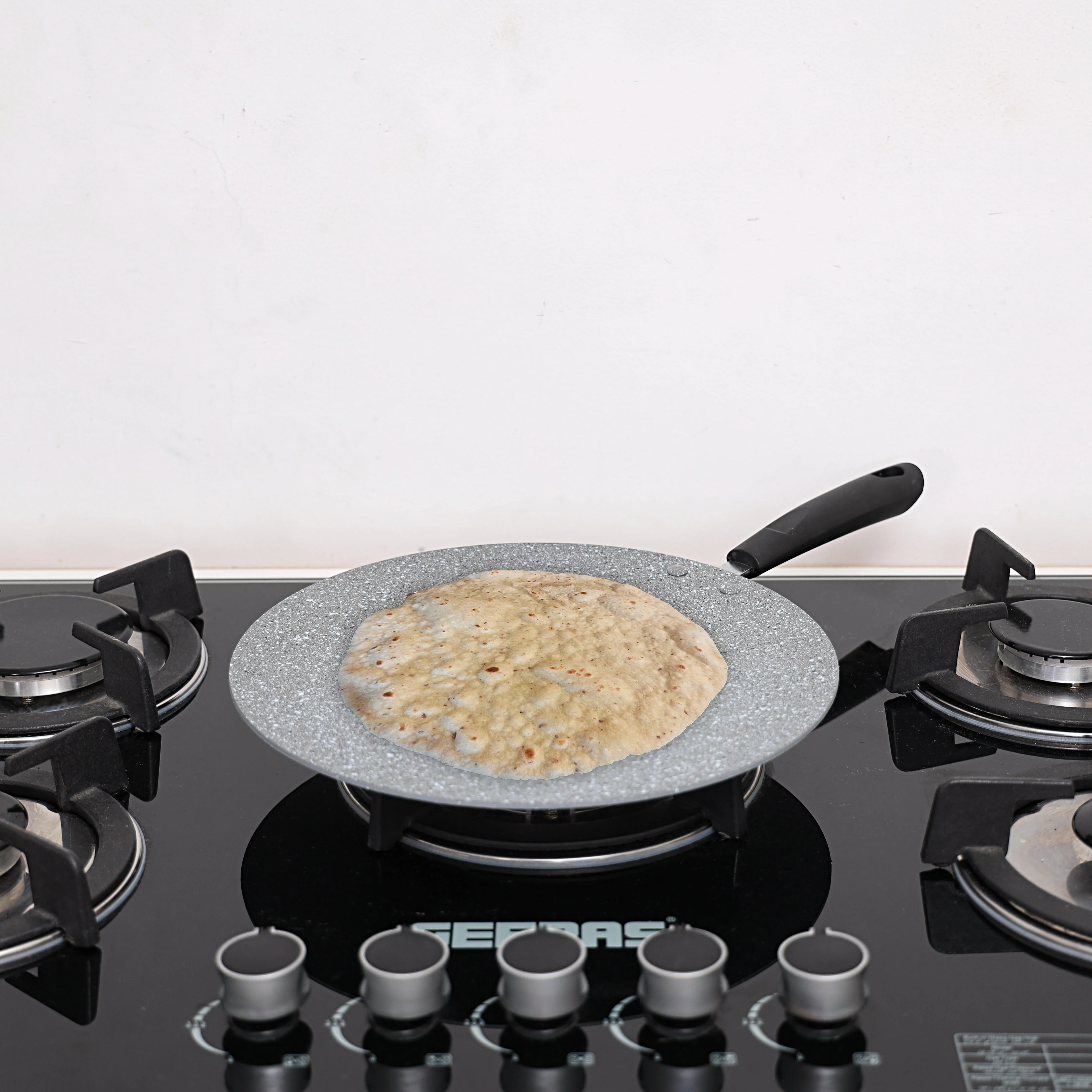 Royalford RF9507 Aluminium Marble Coated Tawa | 3-Layer Non-Stick Flat Tawa 30cm | 3mm Thick Body | PFOA & PTFE Free Coating | Bakelite Handle | Durable Elegant Design - Image 2